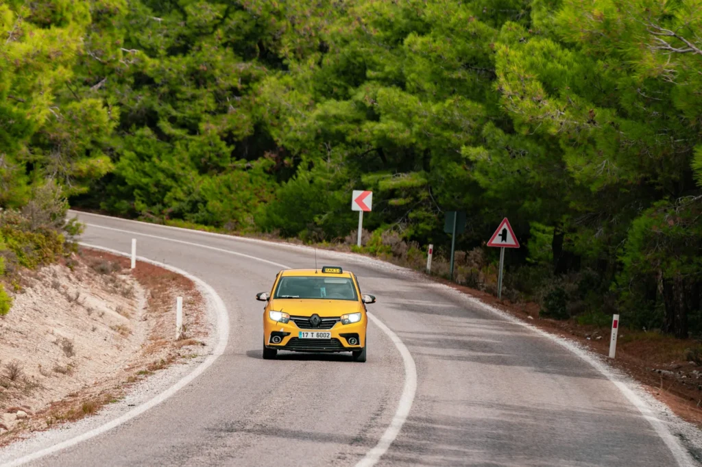 Bozcaada Çanakkale havalimanı taksi — uçuşunuzu kaçırmamak için 7/24 güvenli transfer hizmeti